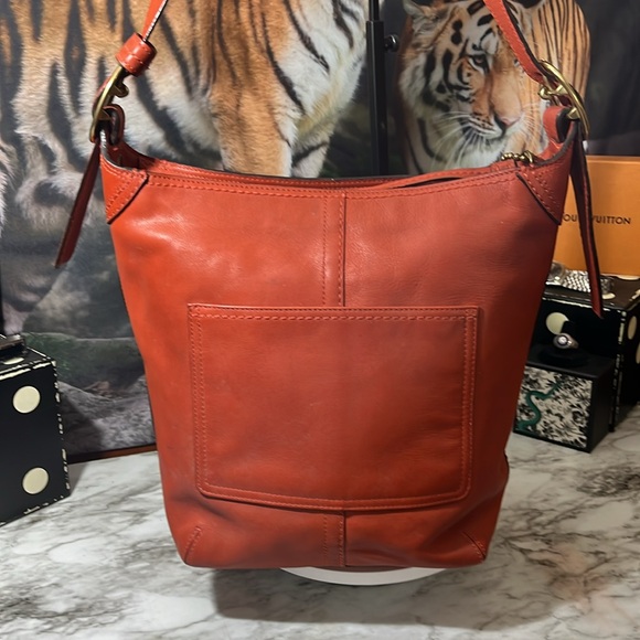 🍁Coach Originals 1941 Archive  Duffle/Crossbody Glove tanned Leather Red /Orange - Picture 8 of 17